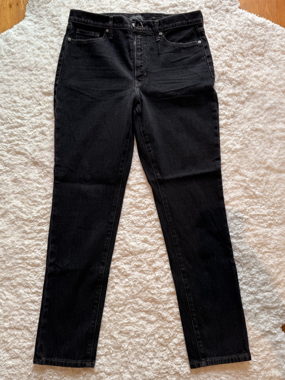 Banana Republic women’s 31L High-Rise Slim Dark wash - new slight flaw